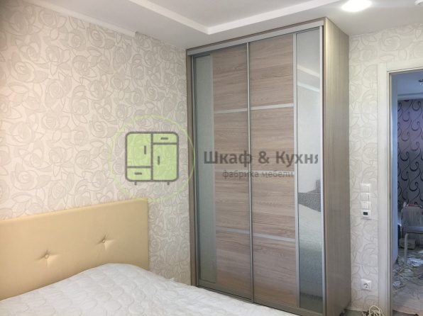 Шкаф-купе с пантографом арт.78